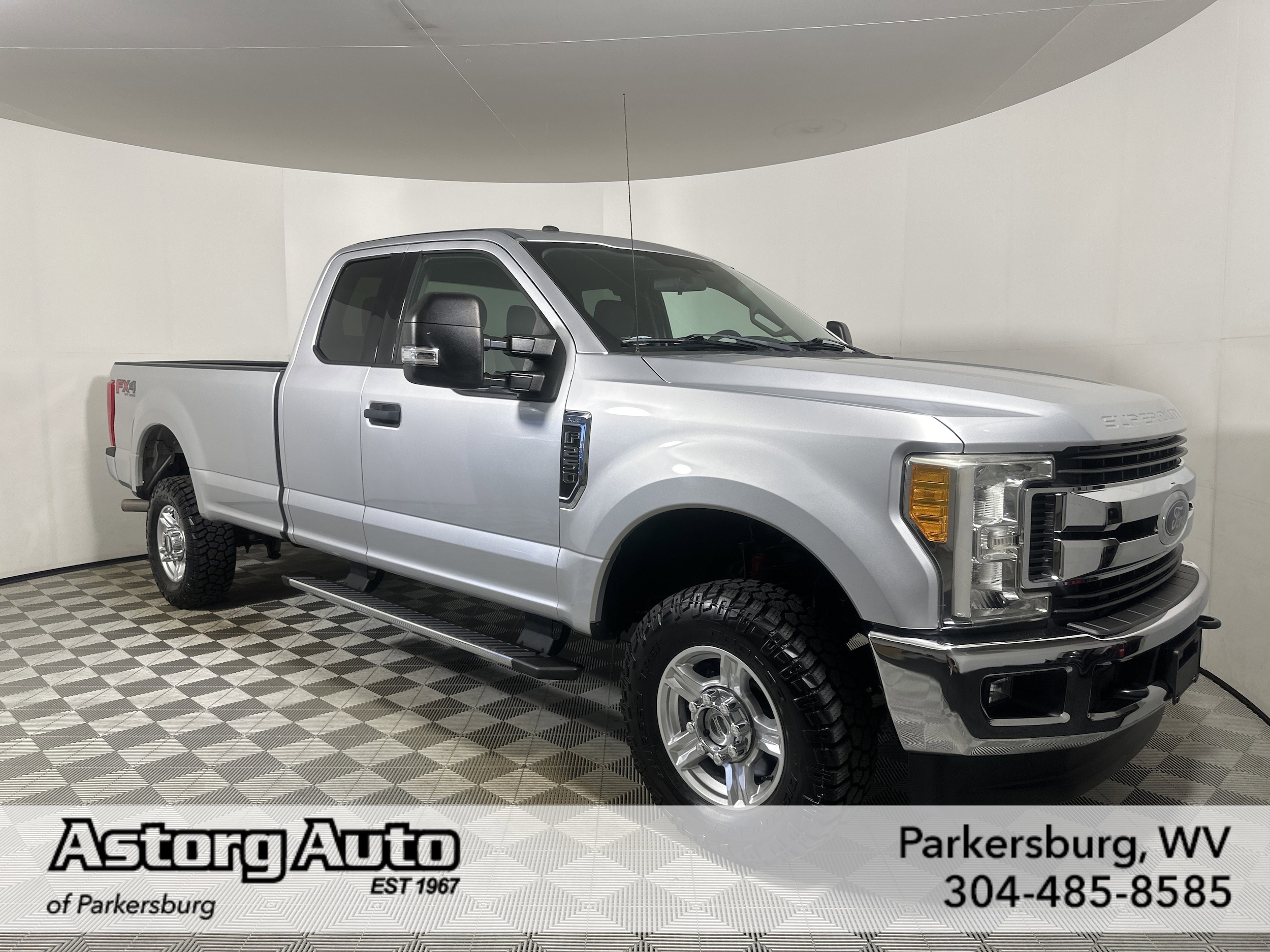 2017 Ford F-250 XLT 4x4 SuperCab 8' Box's photo