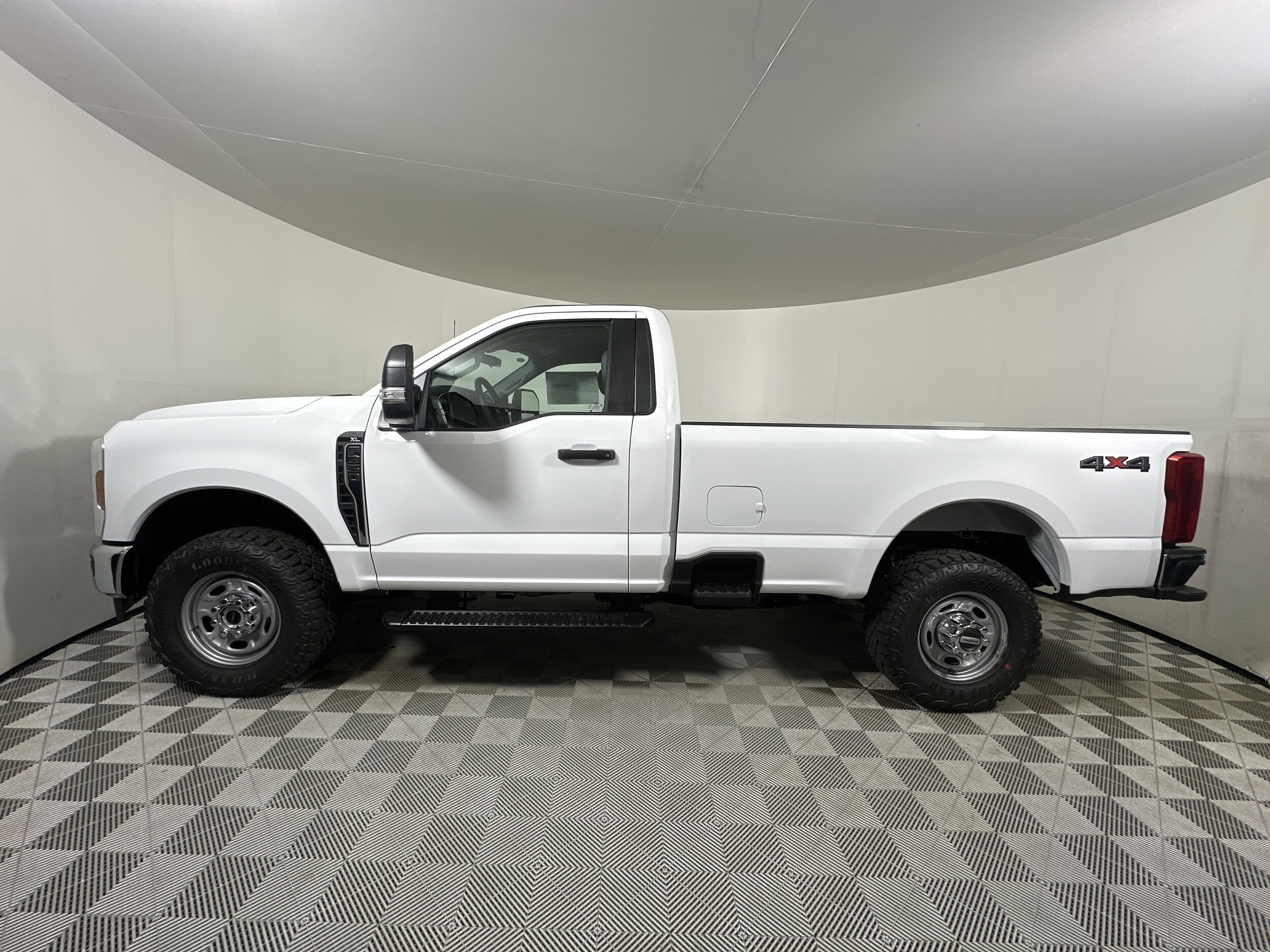 2026 Ford F-350 XL photo 3