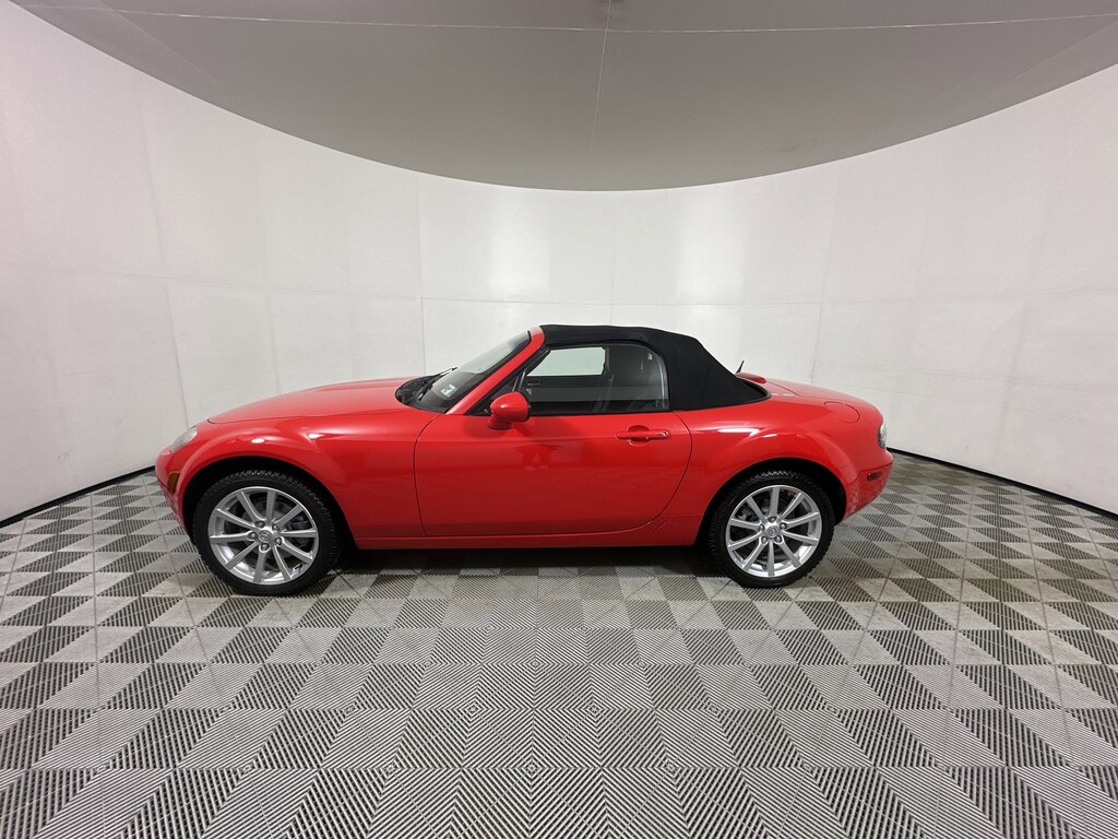 Used 2006 Mazda MX-5 Convertible