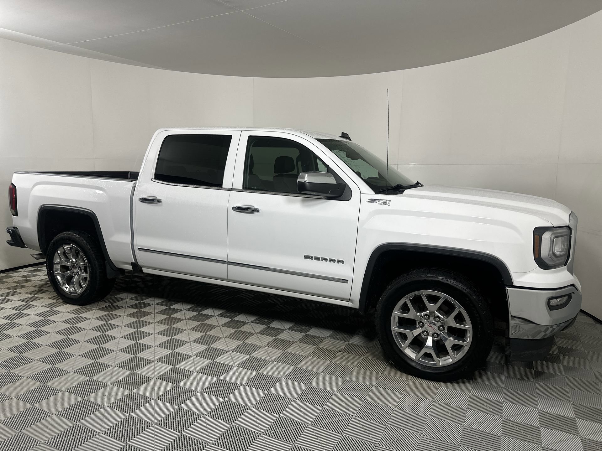 Used 2017 GMC Sierra 1500 SLT with VIN 3GTU2NEC6HG405802 for sale in Parkersburg, WV