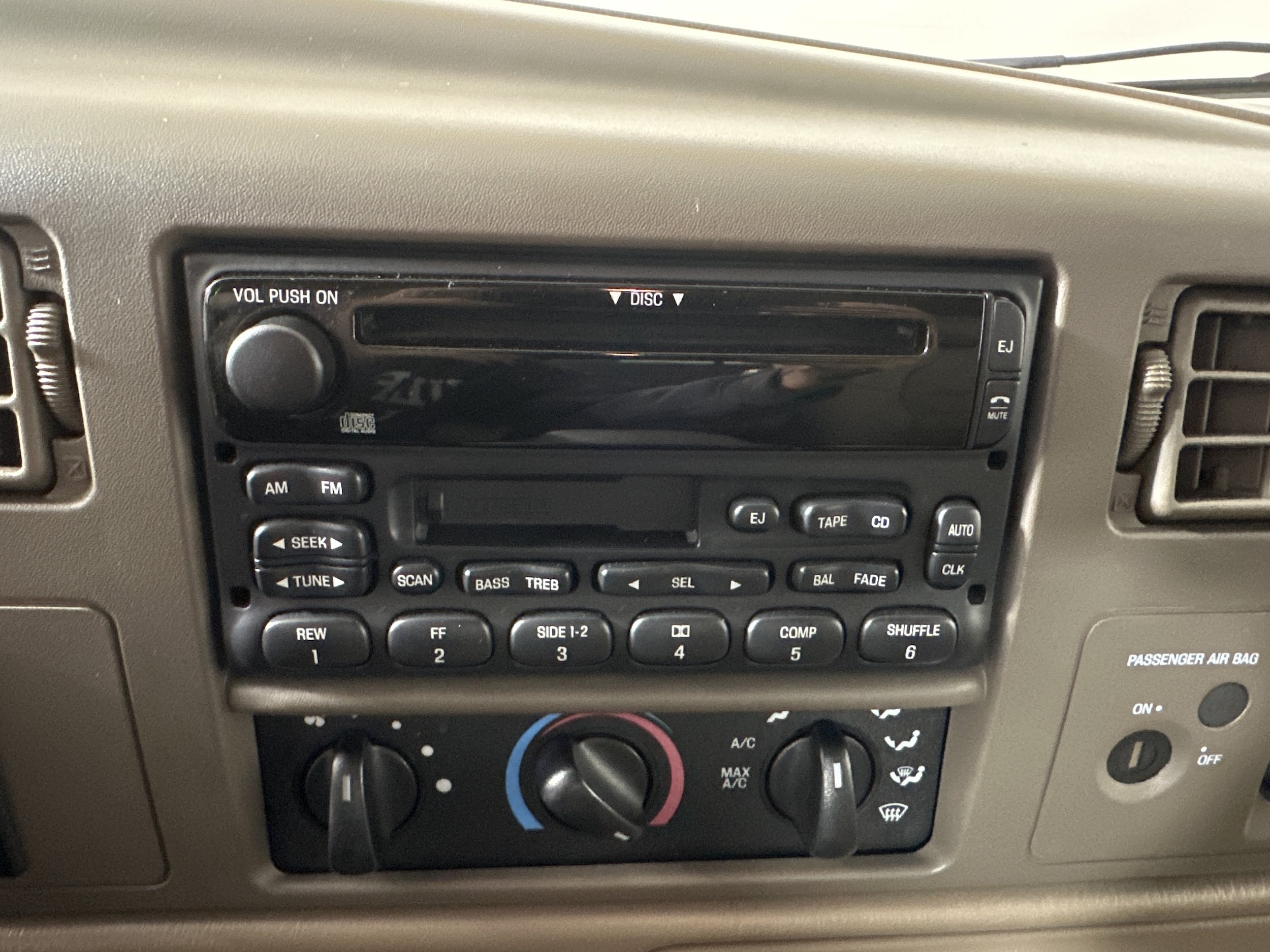 2001 Ford F-350 Super Duty Lariat - Photo 15
