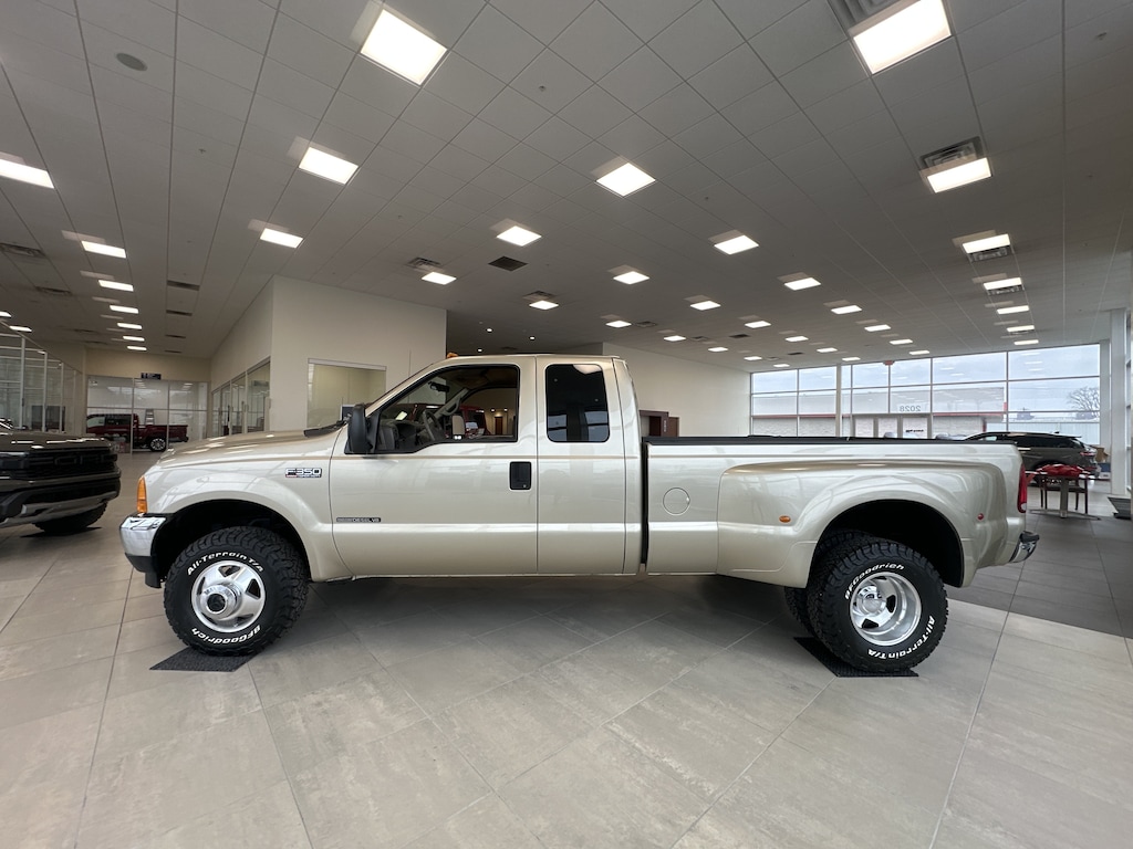 Used 2001 Ford F-350 Truck Super Cab