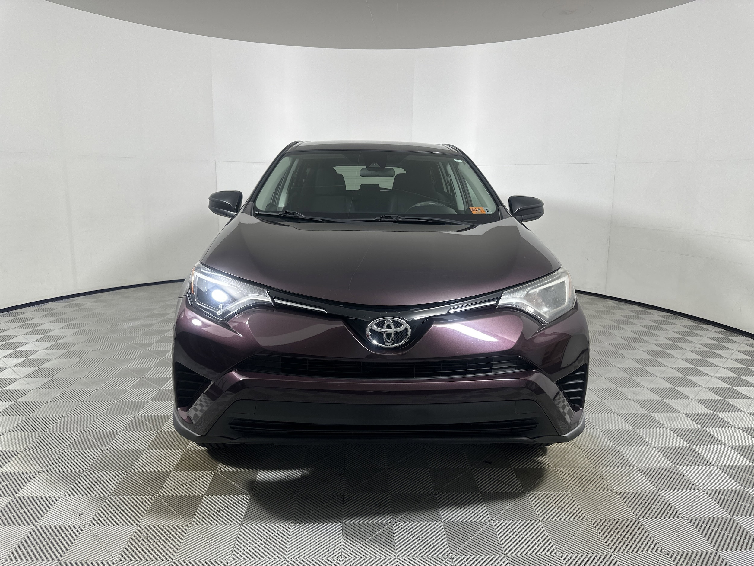 Used 2018 Toyota RAV4 LE with VIN 2T3BFREV8JW719364 for sale in Parkersburg, WV