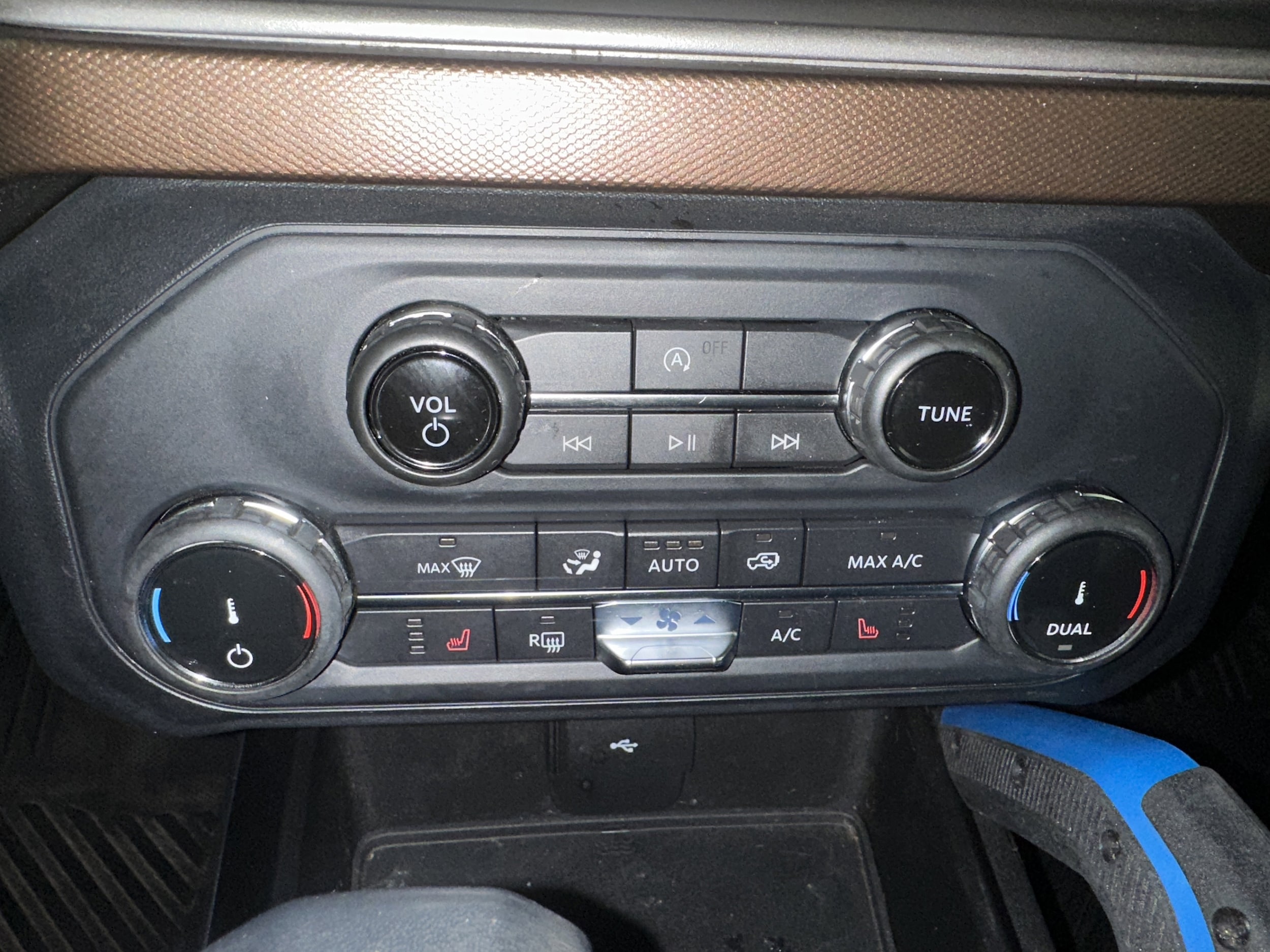 2022 Ford Bronco 4-Door Outer Banks - Photo 17