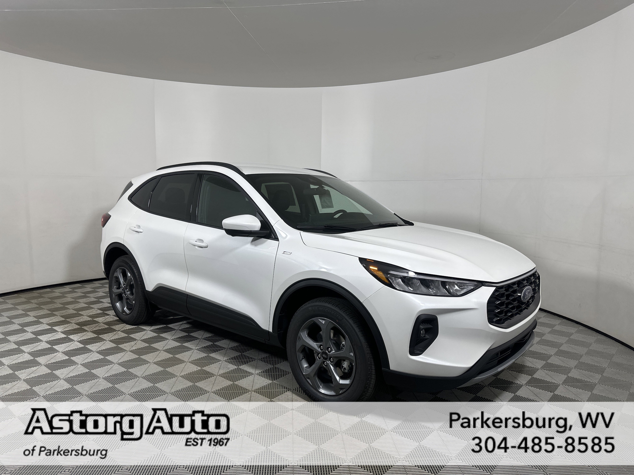 2026 Ford Escape ST-Line Select's photo