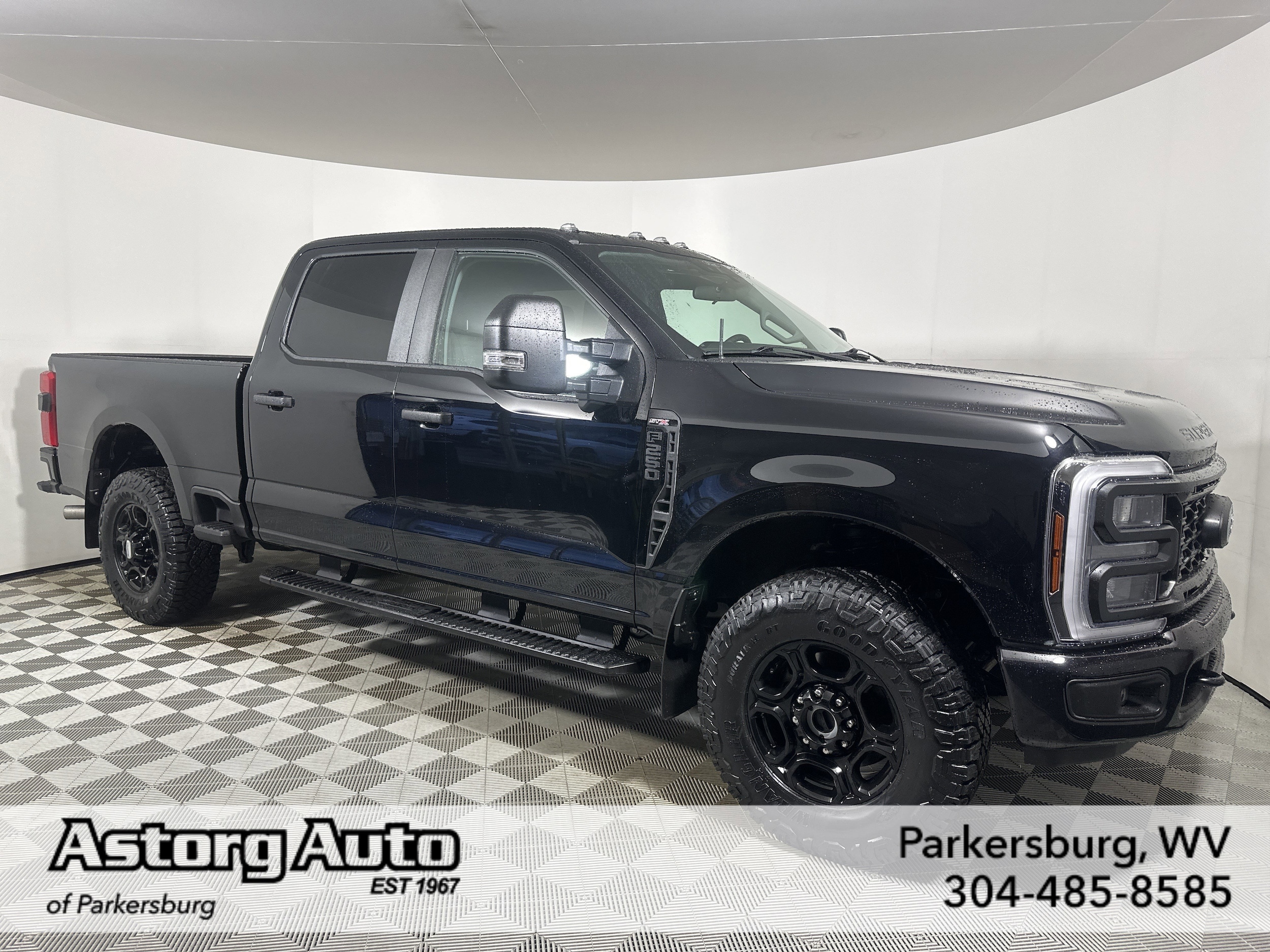 2024 Ford F-250 XL 4x4 Crew Cab 6-3/4' Box's photo