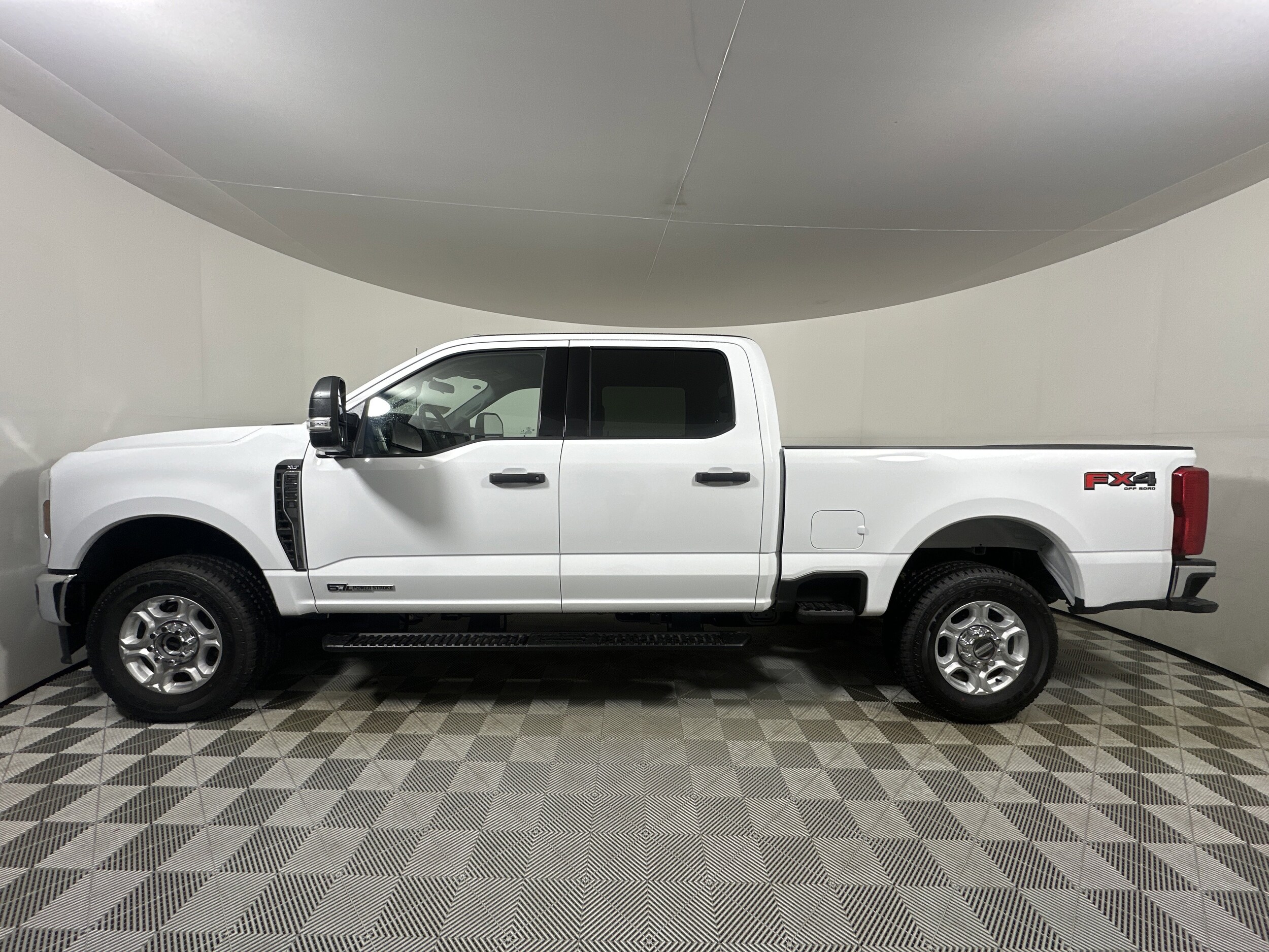 2026 Ford F-250 XLT photo 2