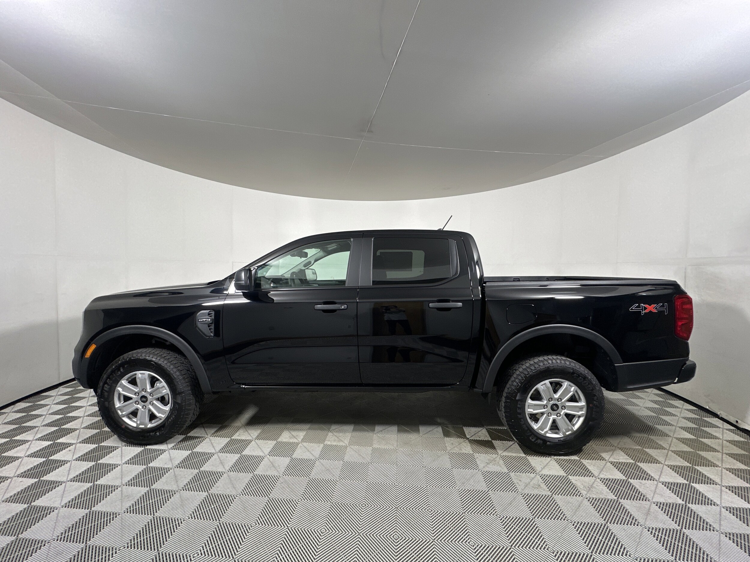 2025 Ford Ranger XL photo 3