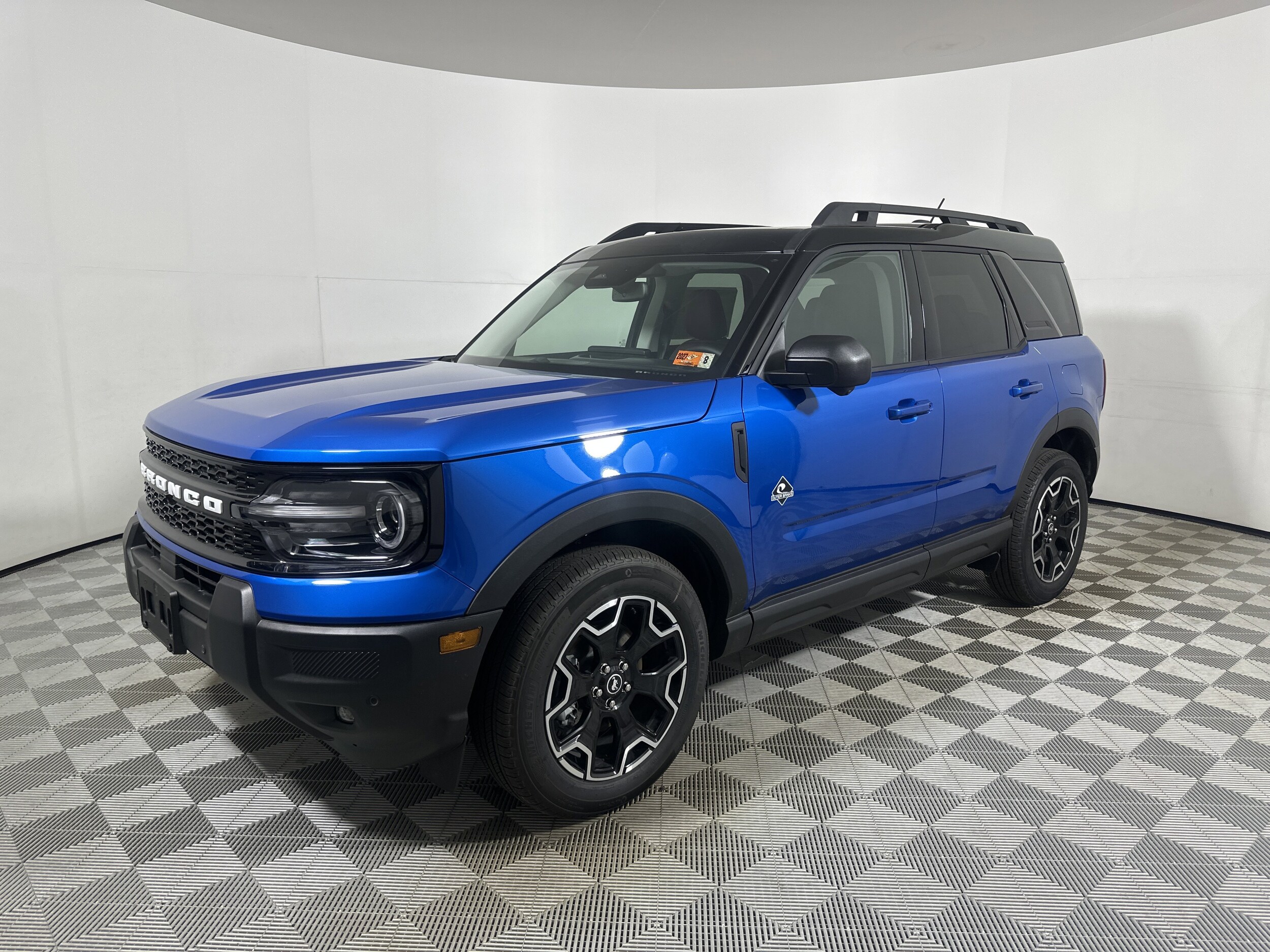 2025 Ford Bronco Sport Outer Banks photo 2