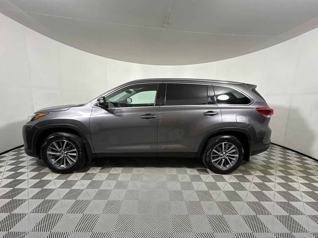 Used 2019 Toyota Highlander  SUV