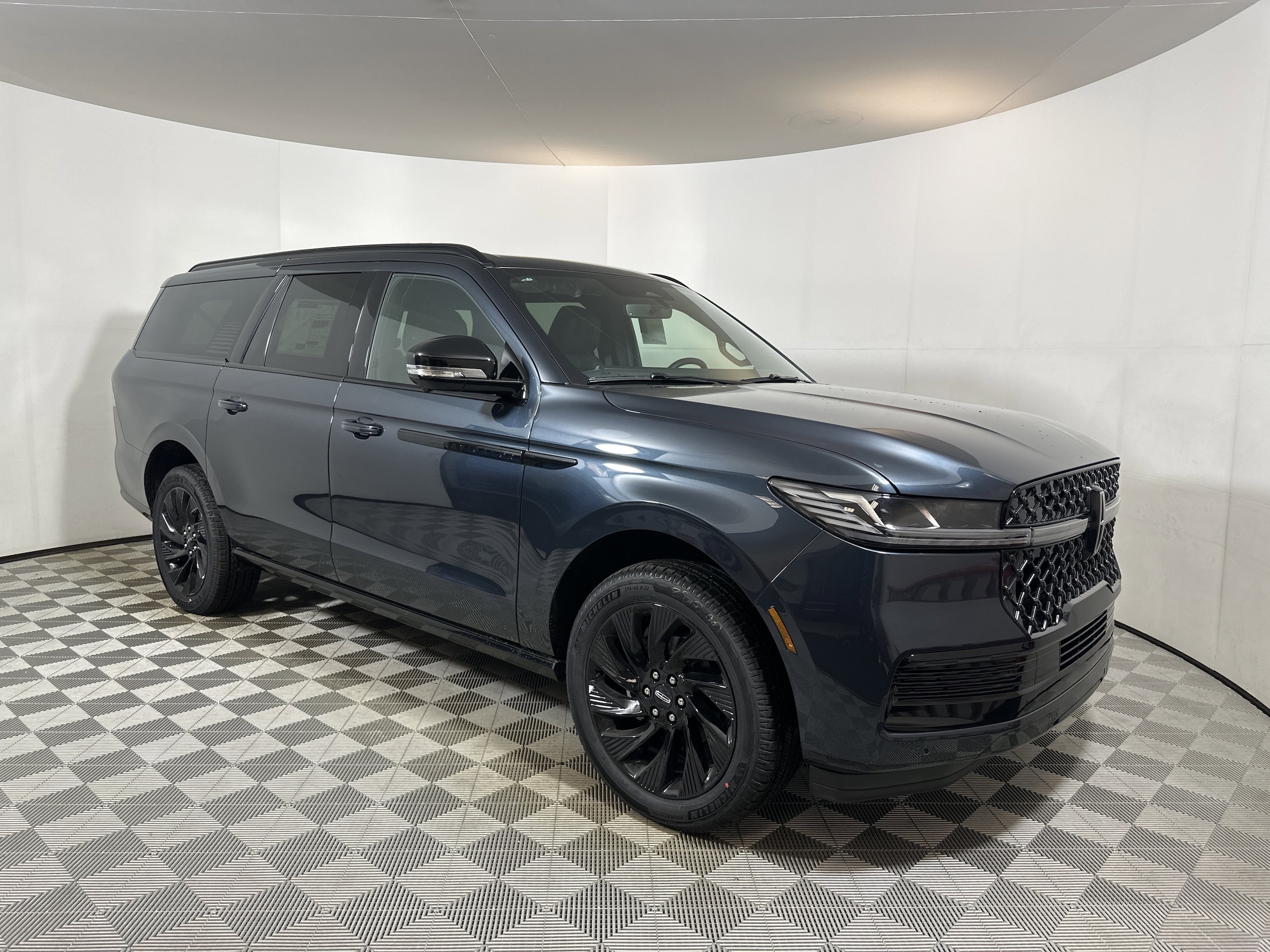 2026 Lincoln Navigator Reserve's photo