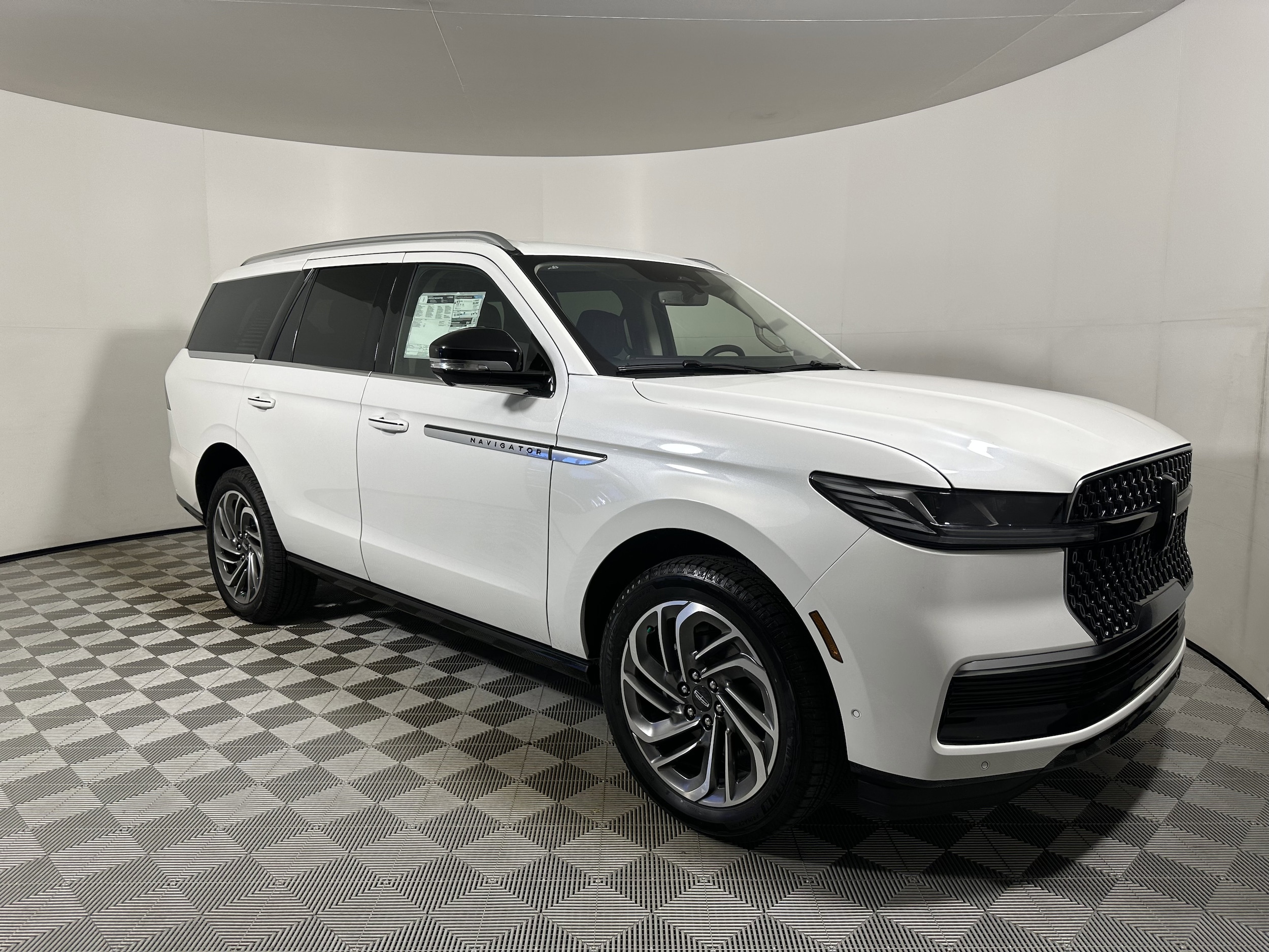 2025 Lincoln Navigator Reserve's photo