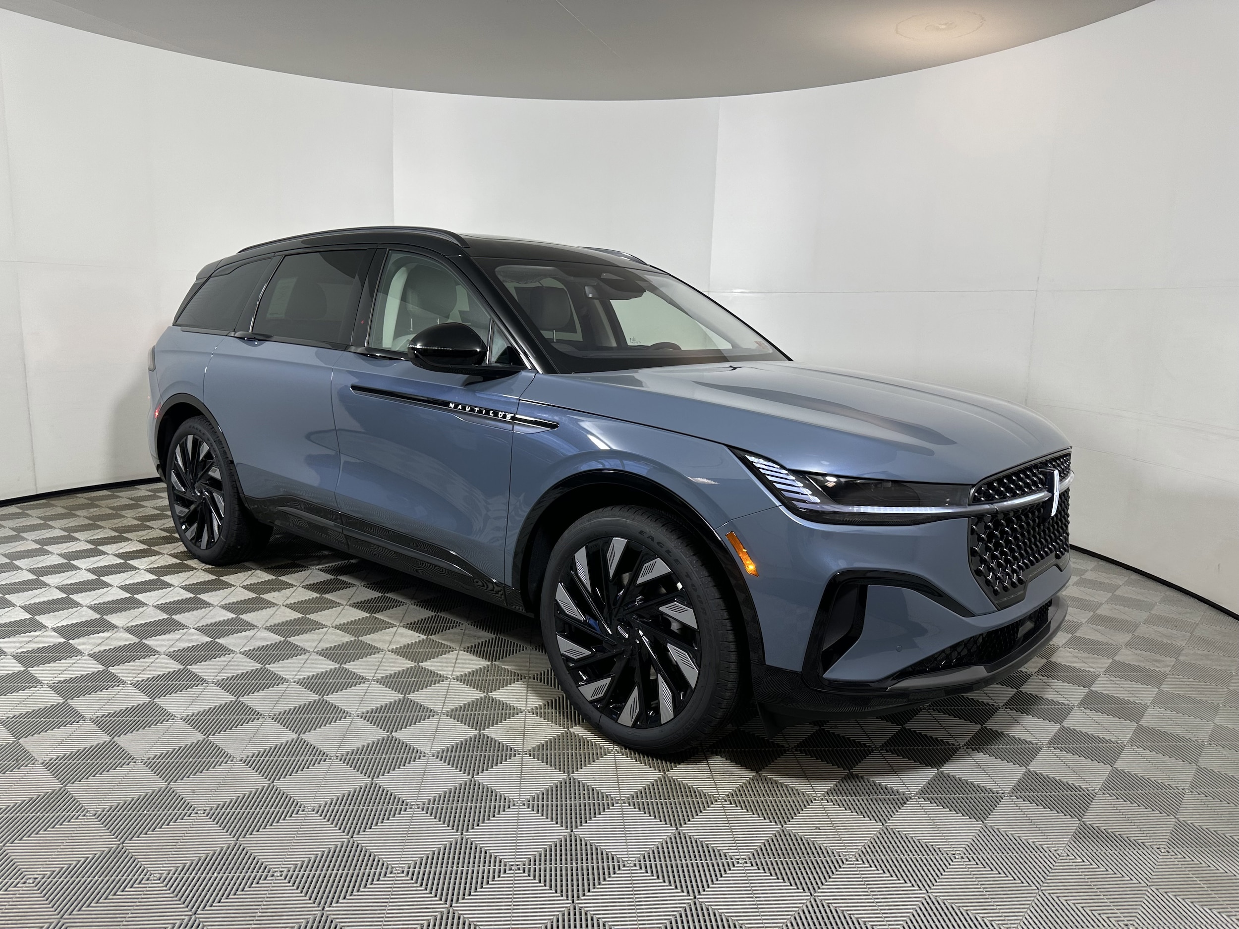 2026 Lincoln Nautilus Reserve's photo