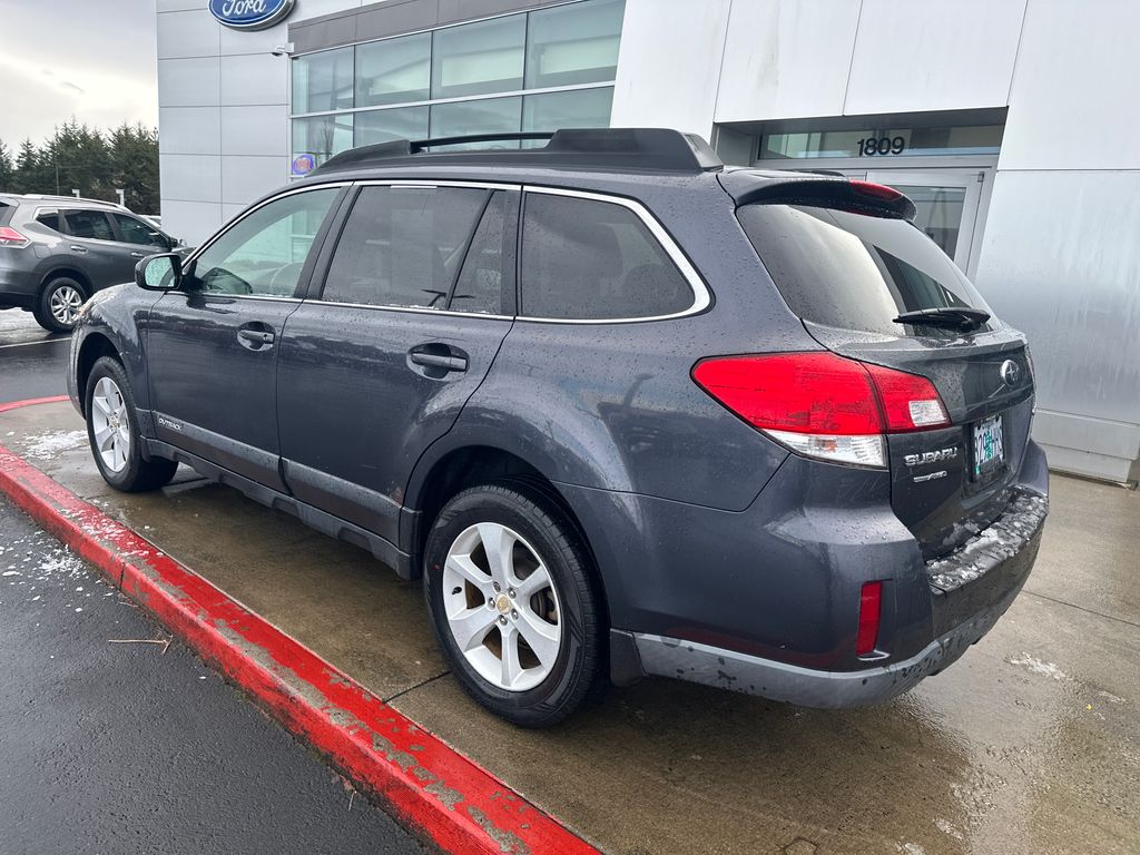 Used 2013 Subaru Outback Premium with VIN 4S4BRBCC6D3295119 for sale in Warrenton, OR