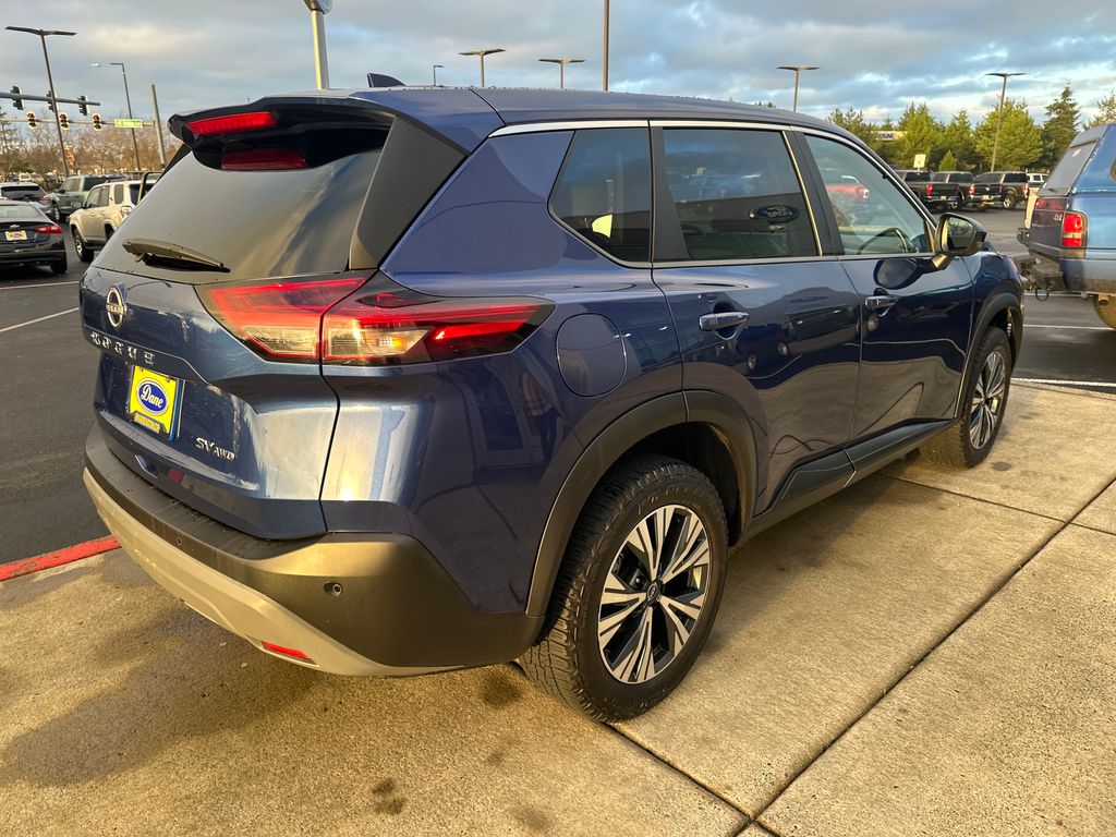 2023 Nissan Rogue SV photo 4