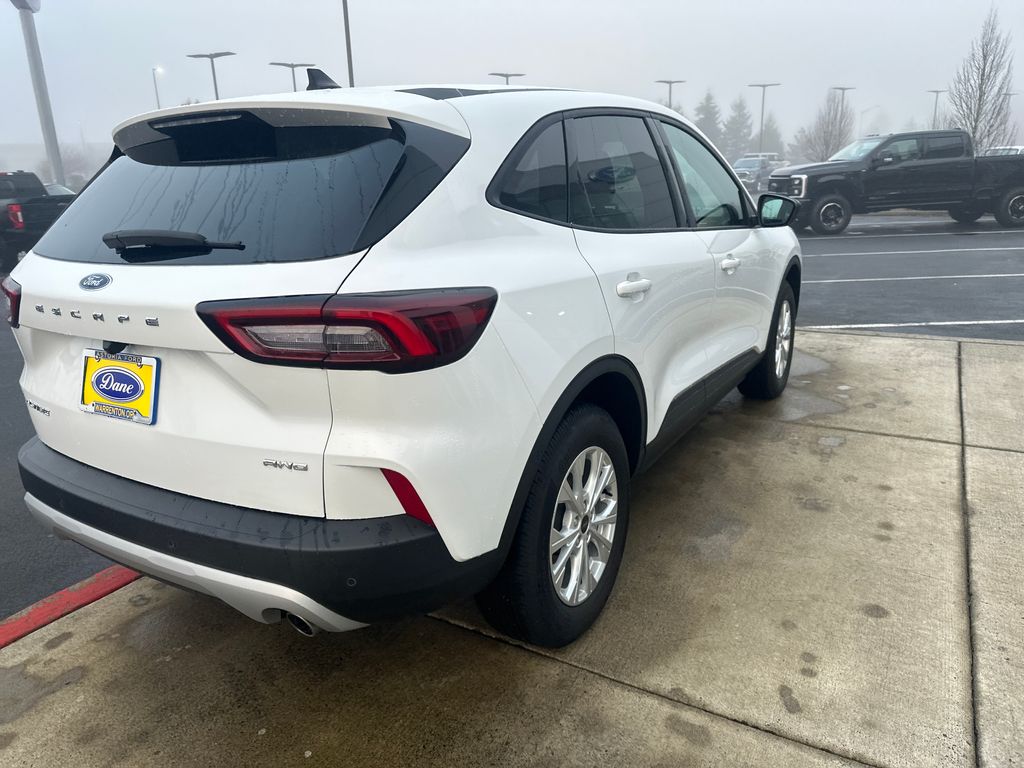 2025 Ford Escape Active photo 2