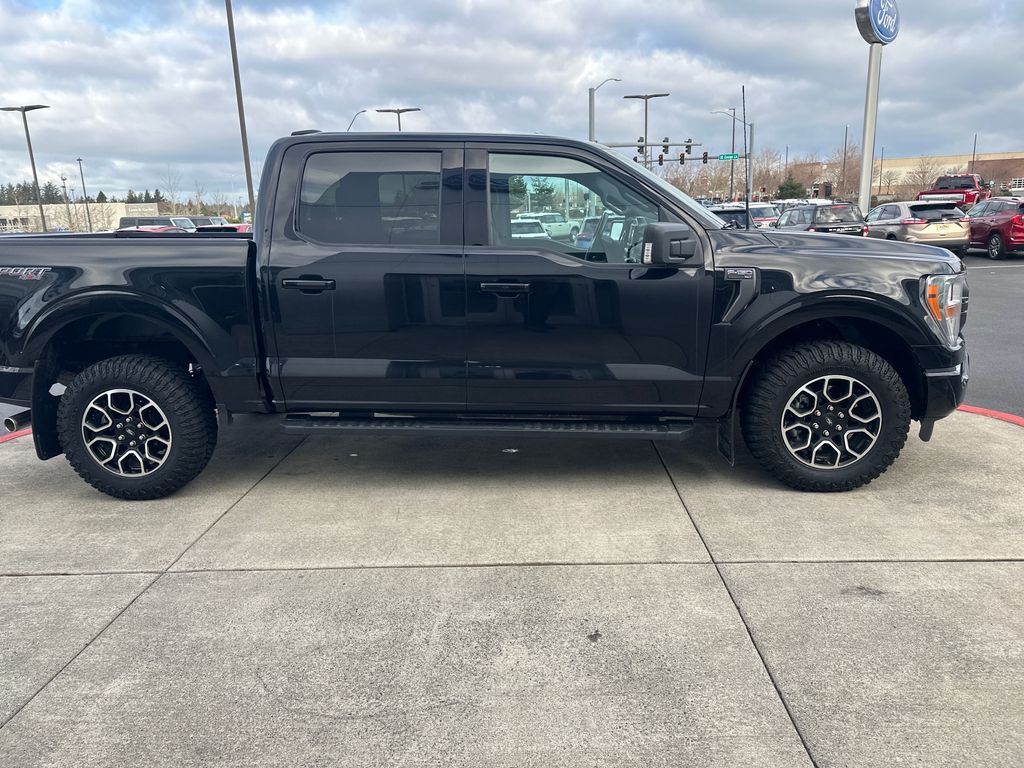 2022 Ford F-150 XLT photo 3