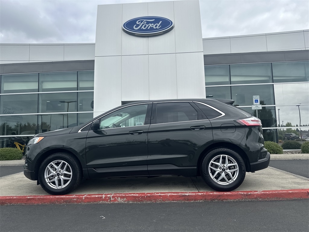2024 Ford Edge SEL AWD's photo