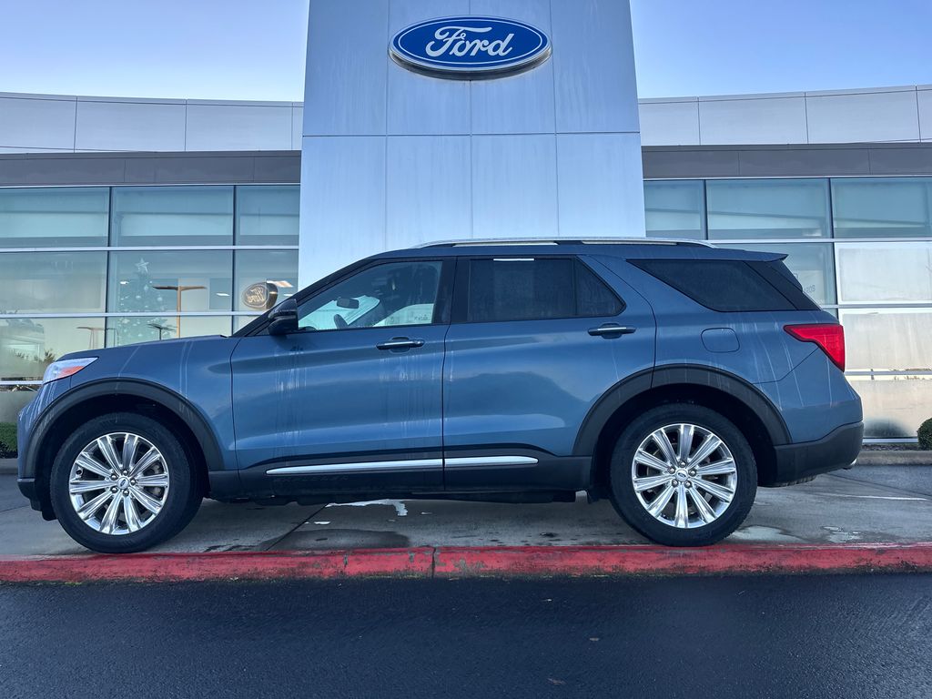 2020 Ford Explorer Limited's photo