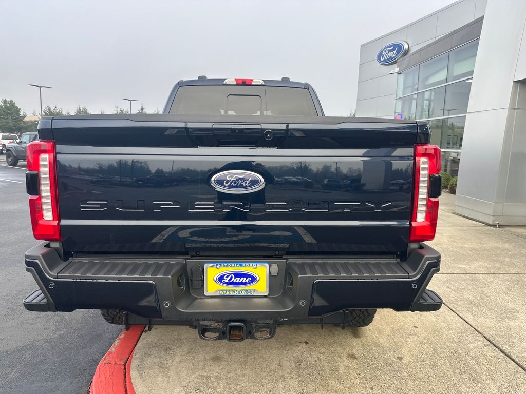 2023 Ford F-350 Lariat photo 3