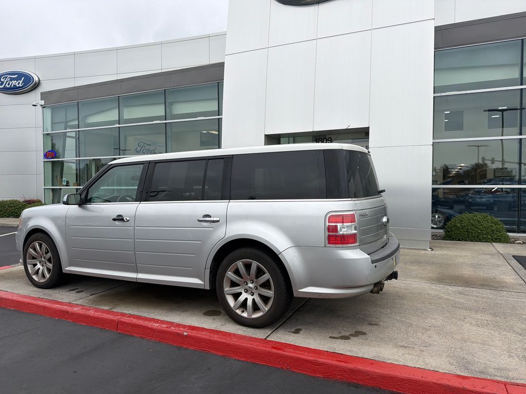 Used 2009 Ford Flex LIMITED with VIN 2FMEK63C49BA08649 for sale in Warrenton, OR