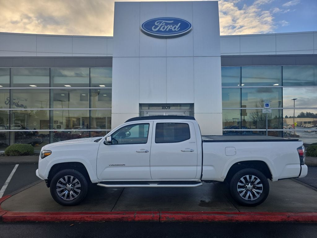 2021 Toyota Tacoma Limited's photo