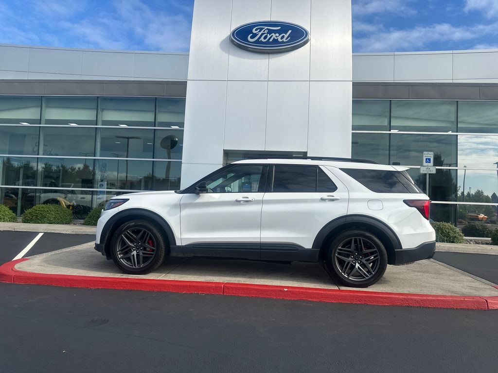 2025 Ford Explorer