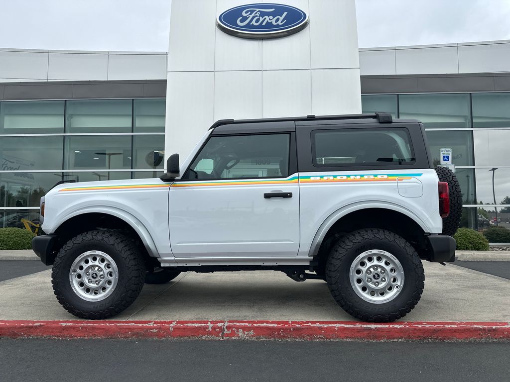 2026 Ford Bronco Base SUV