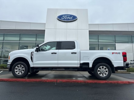 2023 Ford F-250SD XLT Truck