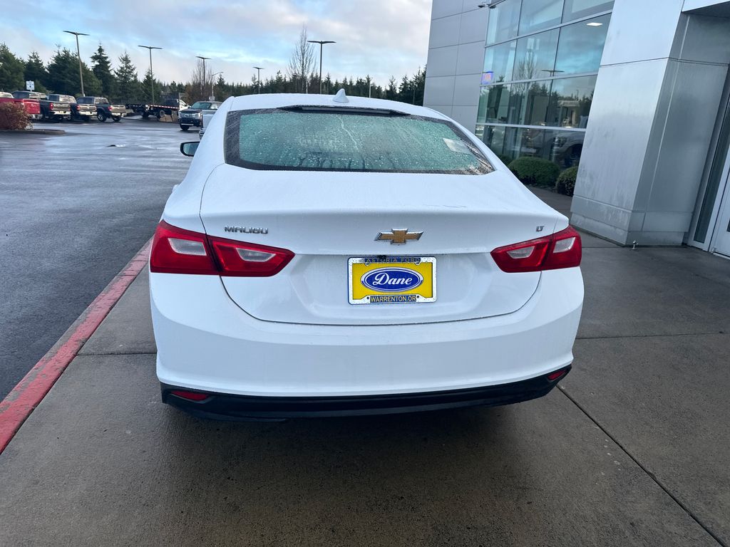 2023 Chevrolet Malibu 1LT photo 3