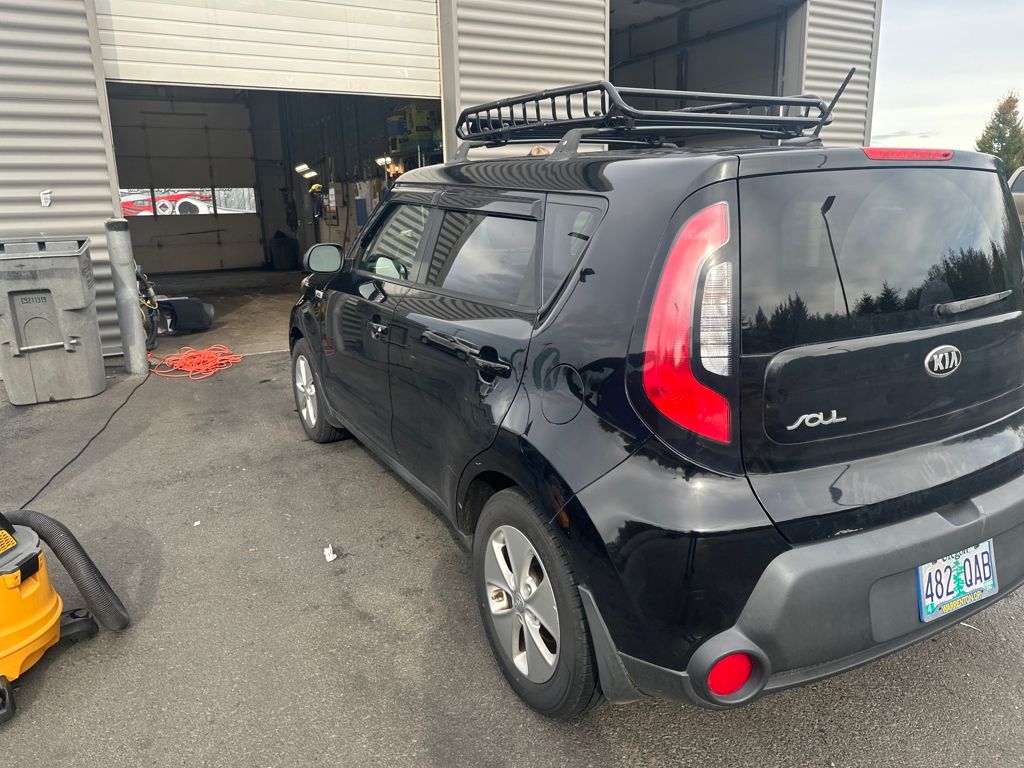 Used 2015 Kia Soul Base with VIN KNDJN2A26F7175001 for sale in Warrenton, OR
