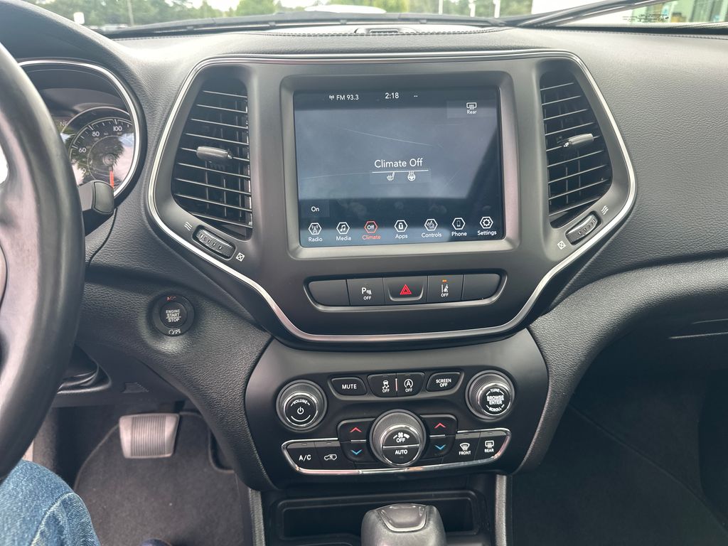 2021 Jeep Cherokee Latitude Lux - Photo 17