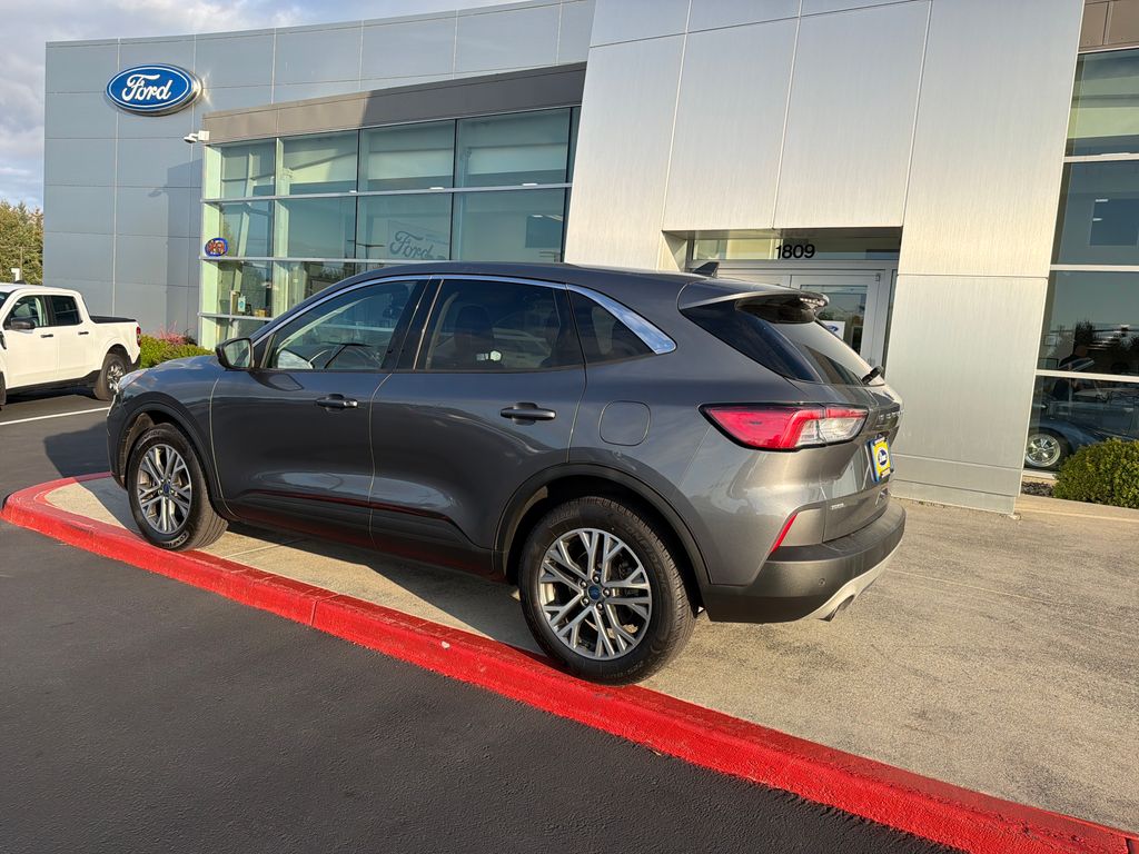 Used 2022 Ford Escape SEL with VIN 1FMCU9H6XNUA72138 for sale in Warrenton, OR