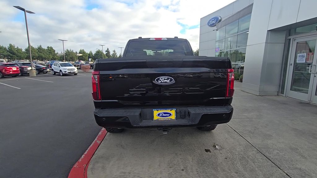 2025 Ford F-150 XLT photo 2