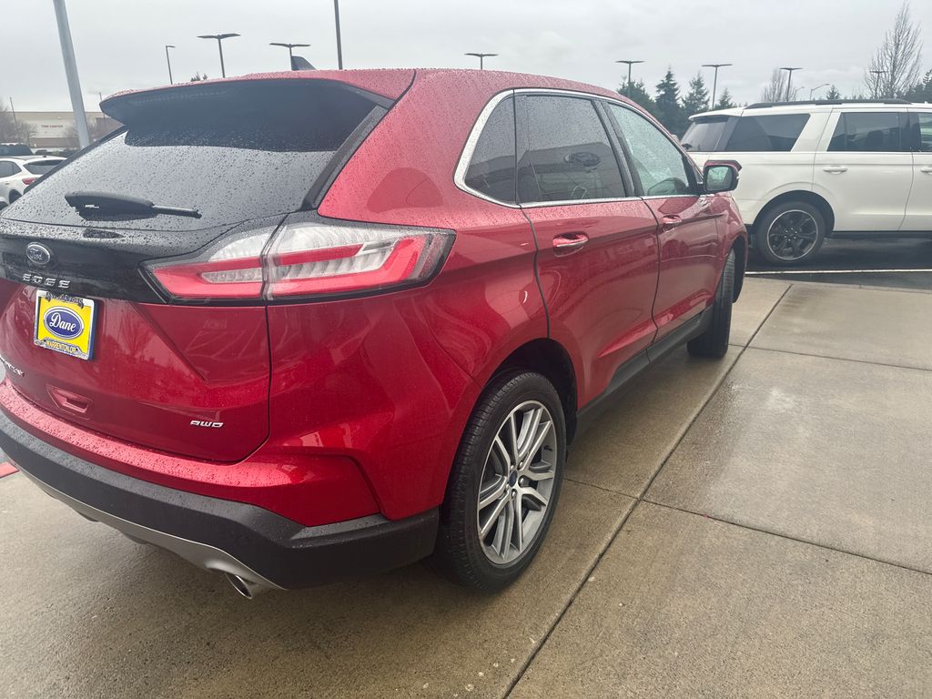 2022 Ford Edge Titanium photo 4