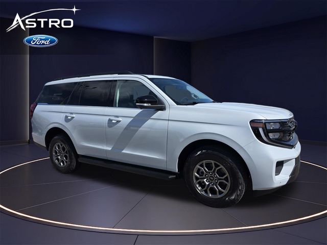 2026 Ford Expedition Active's photo