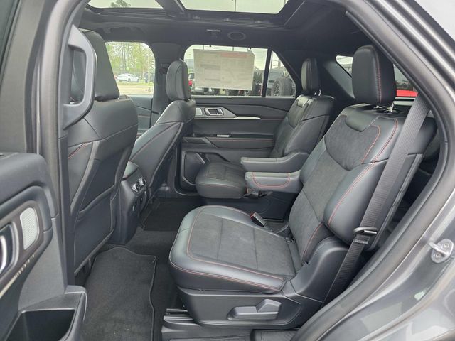 2025 Ford Explorer ST - Photo 10