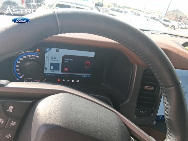 2024 Ford Bronco Outer Banks 4WD 4-door's photo