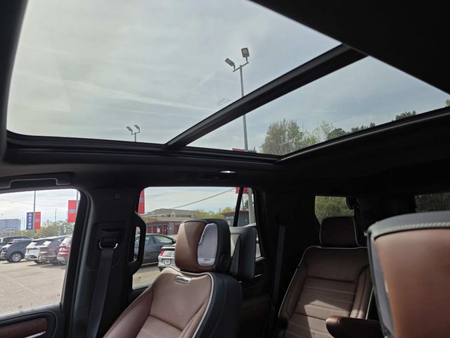 2024 GMC Yukon Denali Ultimate - Photo 13