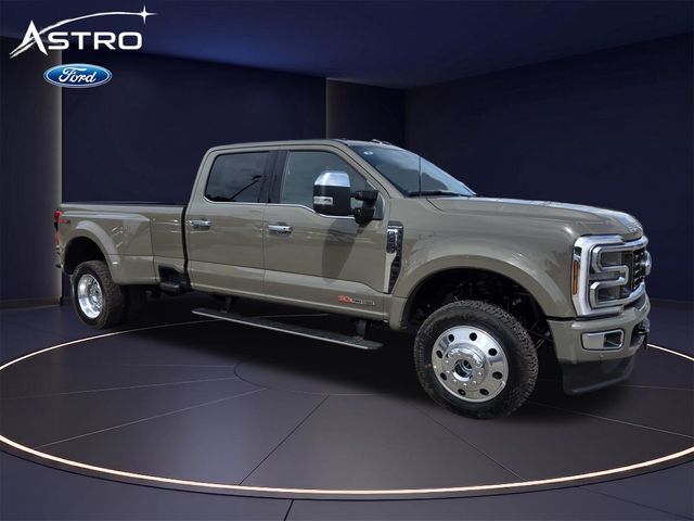 2026 Ford F-450 Platinum 4x4 Crew Cab 8' Box DRW's photo