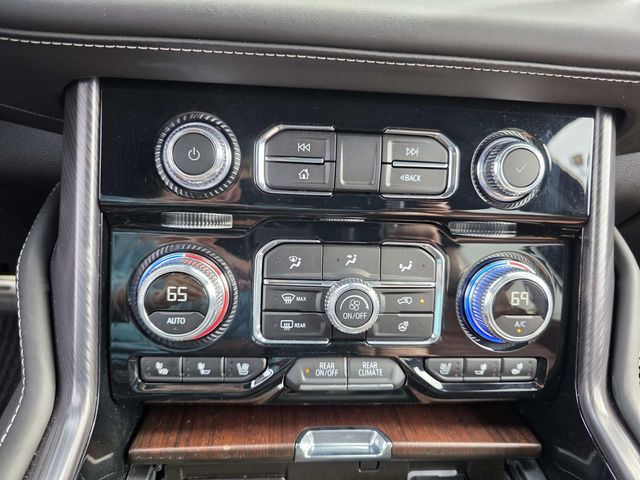 2024 GMC Yukon Denali Ultimate - Photo 15