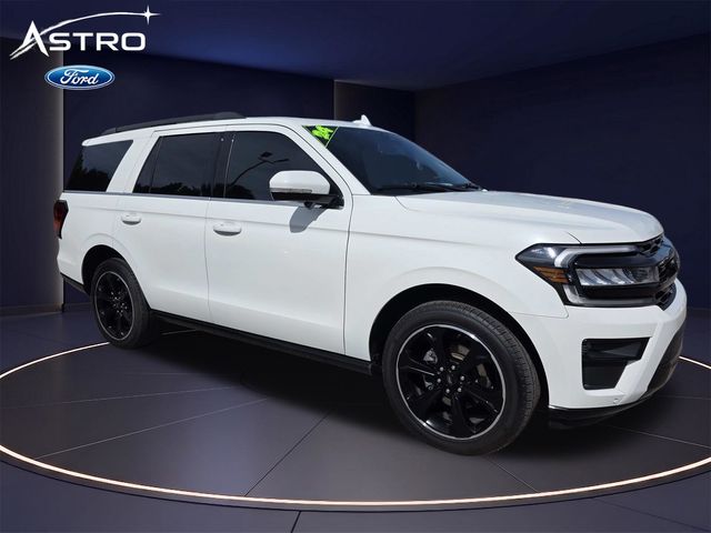 2024 Ford Expedition Limited's photo