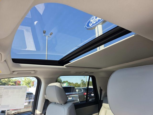 2025 Ford Expedition Active - Photo 12