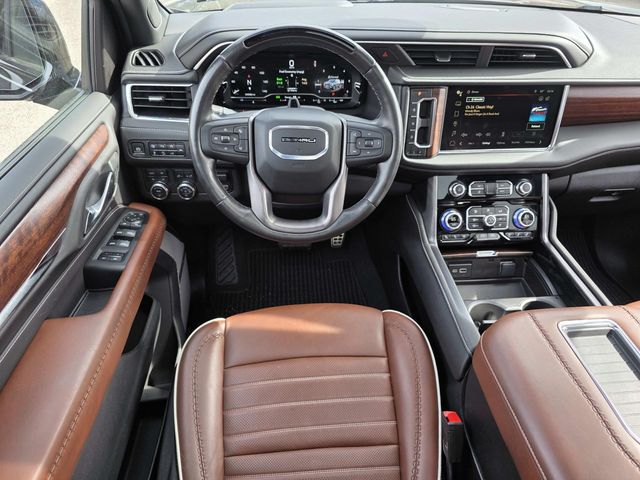2024 GMC Yukon Denali Ultimate - Photo 10