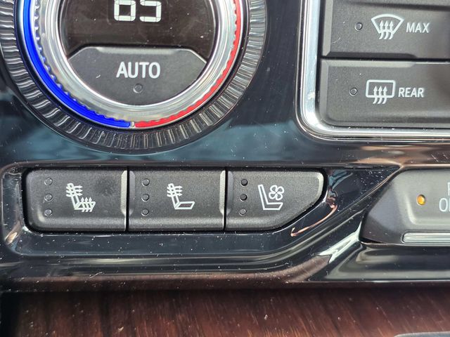 2024 GMC Yukon Denali Ultimate - Photo 22