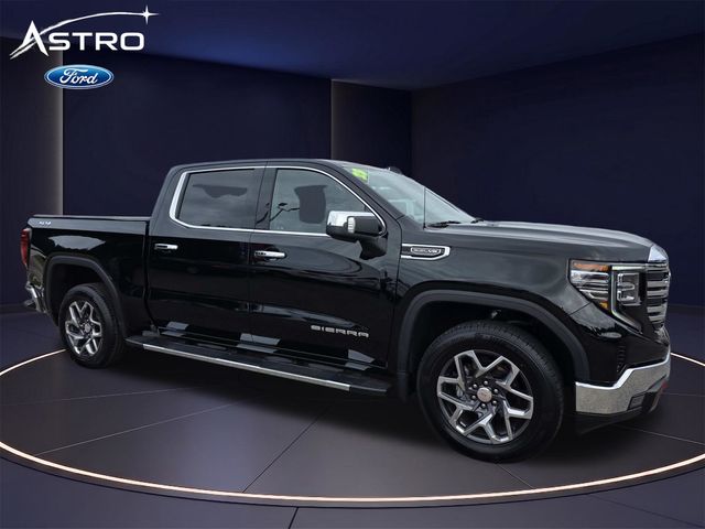 2025 GMC Sierra 4WD Crew Cab Short Box SLT's photo