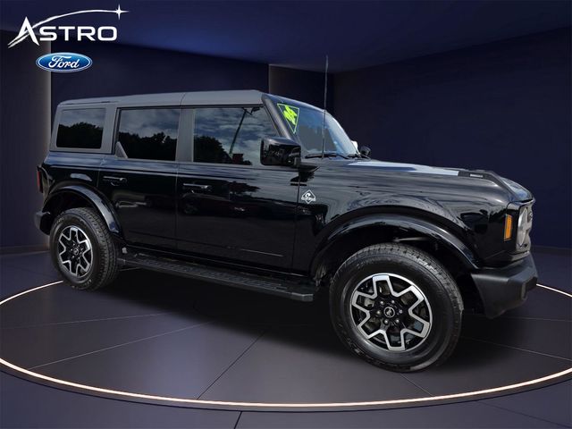 2024 Ford Bronco Outer Banks 4x4's photo