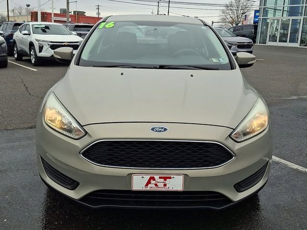 Used 2016 Ford Focus SE