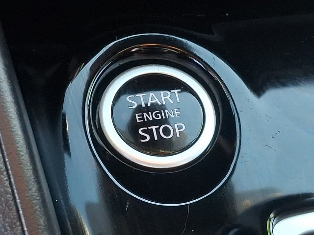 2024 Nissan Versa Sedan SR - Photo 22