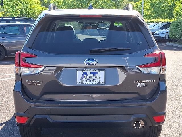 2023 Subaru Forester Limited - Photo 5